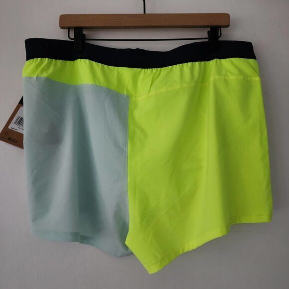 NEW The North Face Flash Dry color block Standard‎ Fit liner shorts womens XXL - Picture 2 of 3